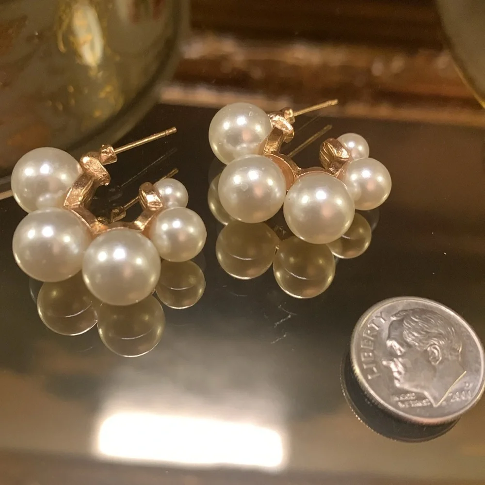 Chunky Pearl Hoop Earrings - Picture 2 of 4